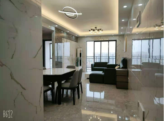 逸郡華庭71平兩房特價(jià)63.8萬