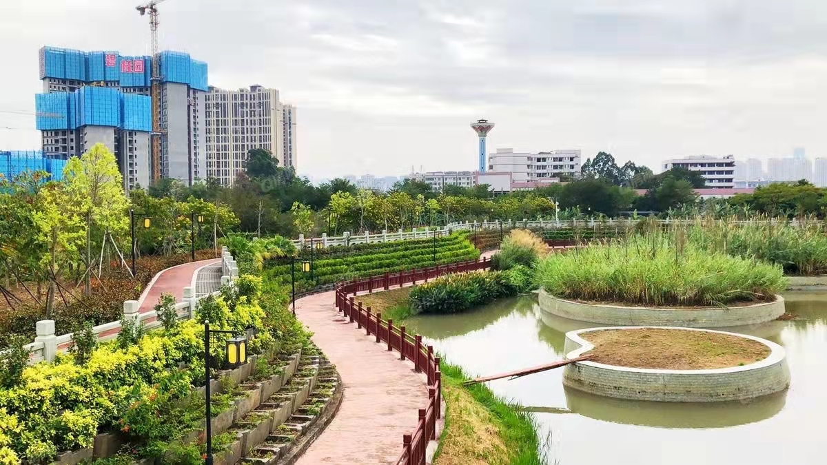 碧桂園日昇昌領峰，領峰花園均價14000元/平