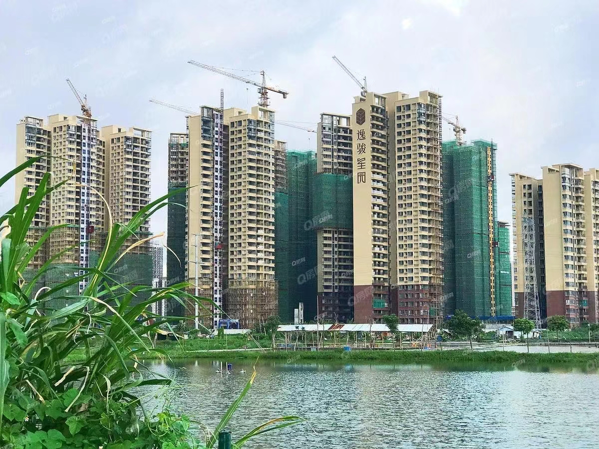 逸駿星園，星光明月花園均價16000元/平