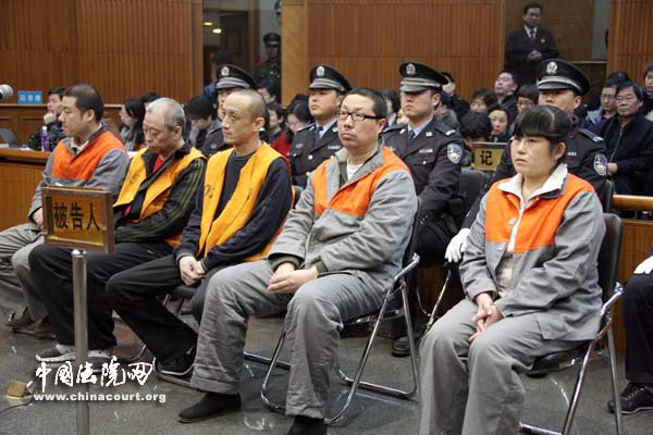 董靜其人是貨真價實的拆遷公司經理