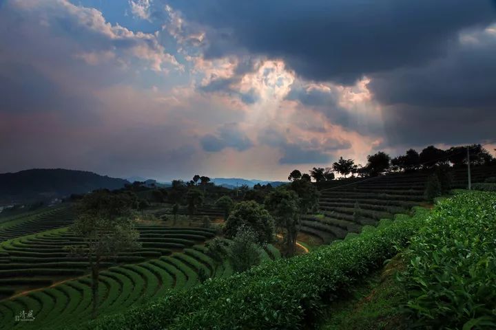 其實只是那里的人習慣了正常的生活習慣