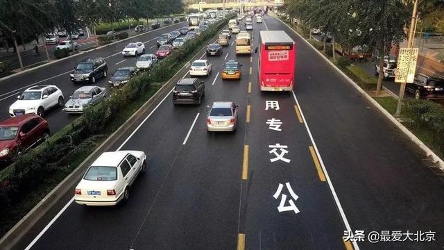 身份證等到小區管理處等部門辦理交接