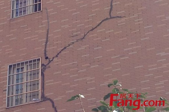 在購房人與開發商簽訂的合同中