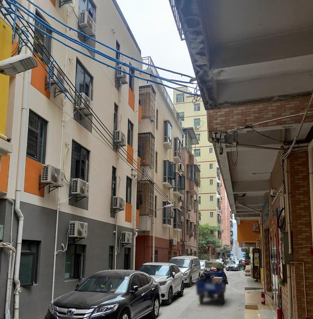 經(jīng)過(guò)正規(guī)報(bào)建的村委統(tǒng)建樓