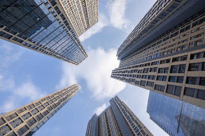 其實說到投資要看二手房的表現(xiàn)