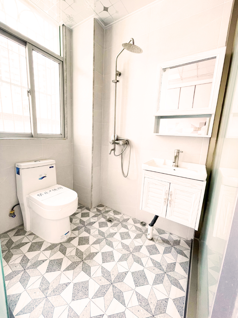 深圳石巖小產(chǎn)權房|云創(chuàng)大廈  68萬/套